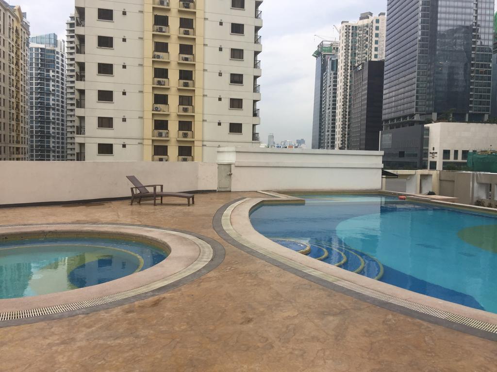 1บีอาร์ ฟูลลี เฟอร์นิช คอนโด แอท ฟอร์เบสวู๊ด พาร์คเลน เดอะ ฟอร์ต Makati City ภายนอก รูปภาพ
