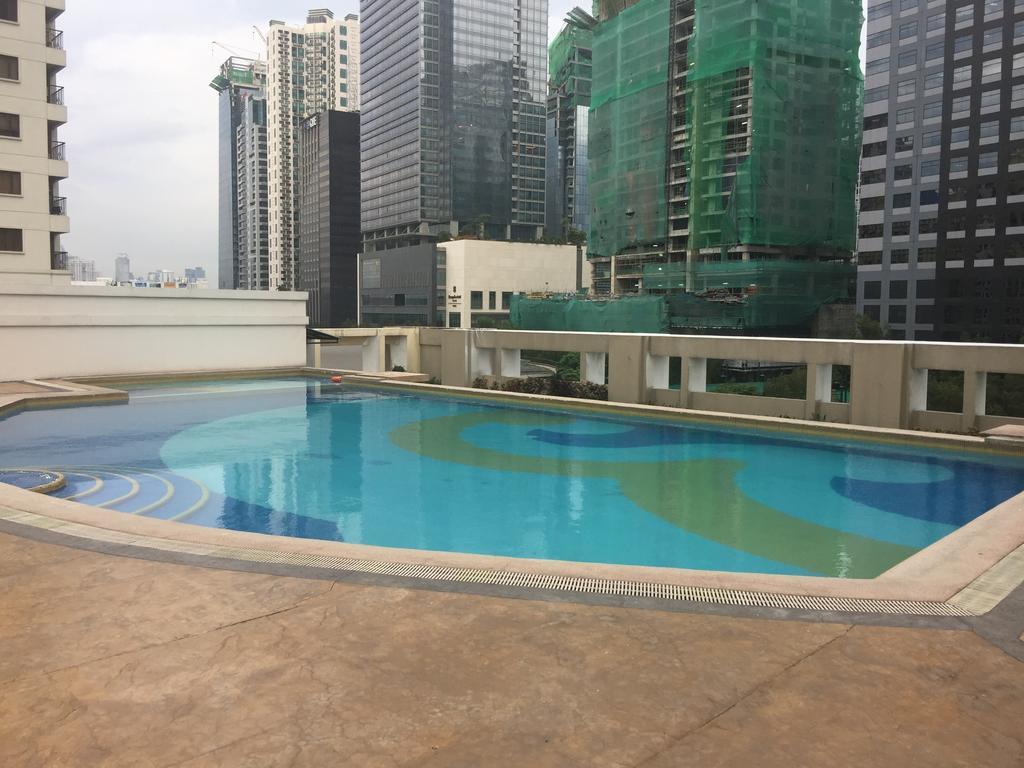1บีอาร์ ฟูลลี เฟอร์นิช คอนโด แอท ฟอร์เบสวู๊ด พาร์คเลน เดอะ ฟอร์ต Makati City ภายนอก รูปภาพ
